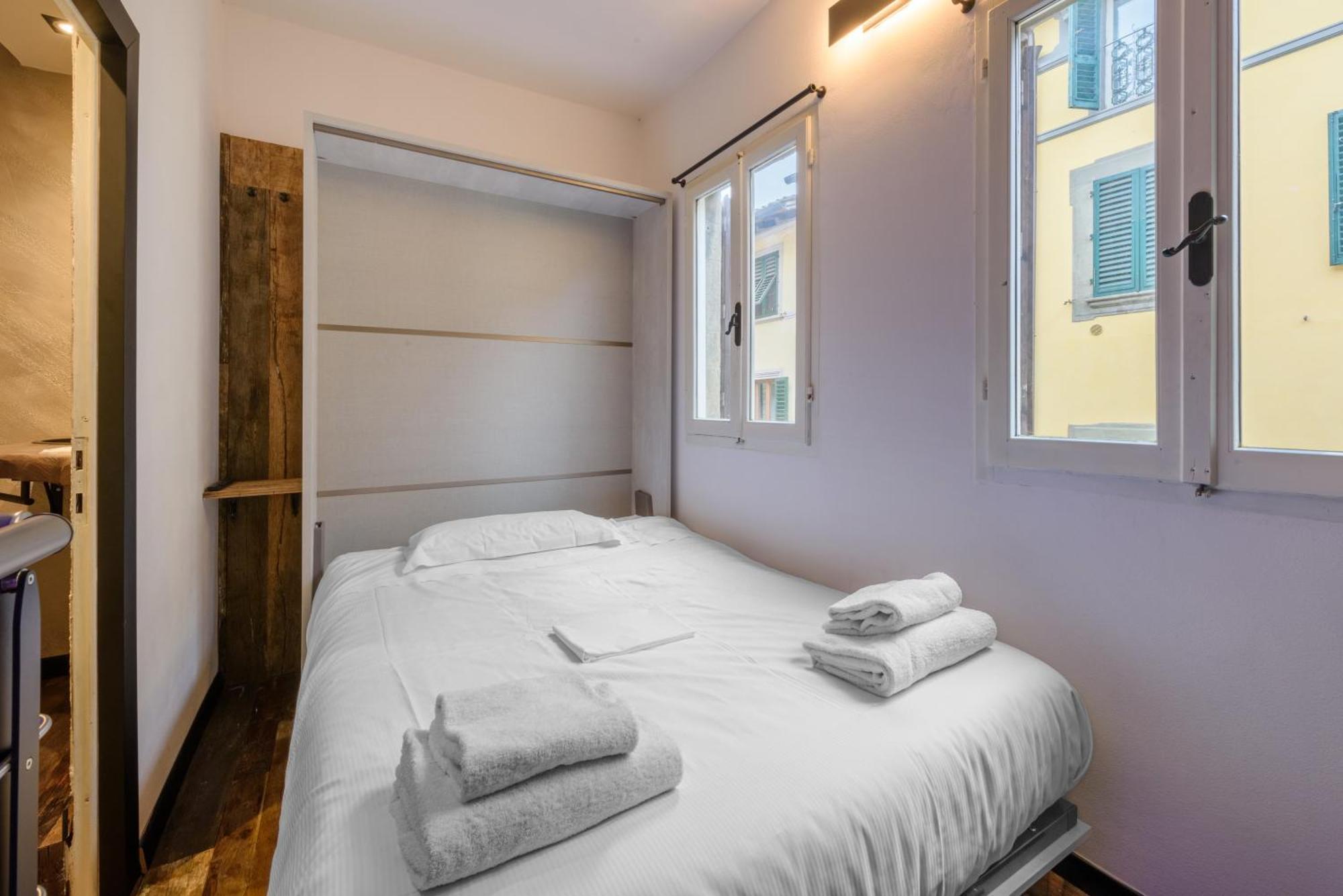 Loft 42 By Mmega Florence